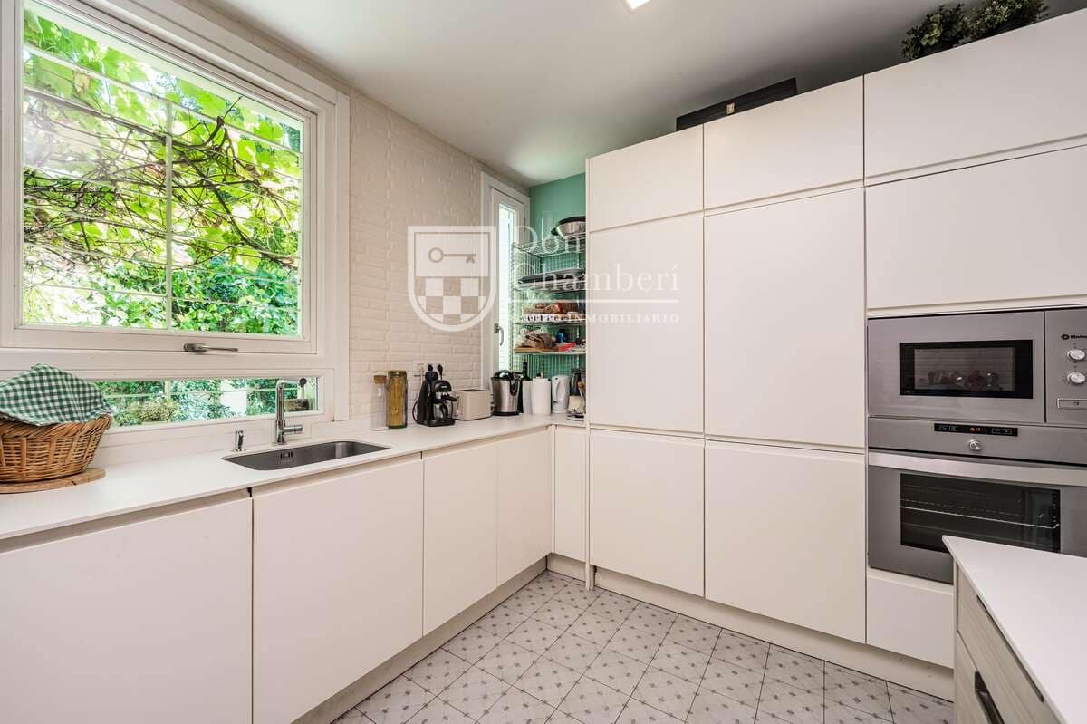 6 chambre Villa/Maison à vendre à Madrid ville avec garage - 2 590 000 € (Ref: 9976714)