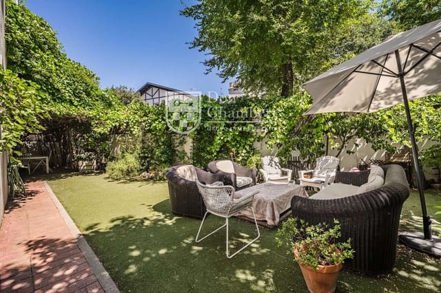 6 slaapkamer Villa te koop in Retiro, Madrid stad met garage - € 2.590.000 (Ref: 9976714)