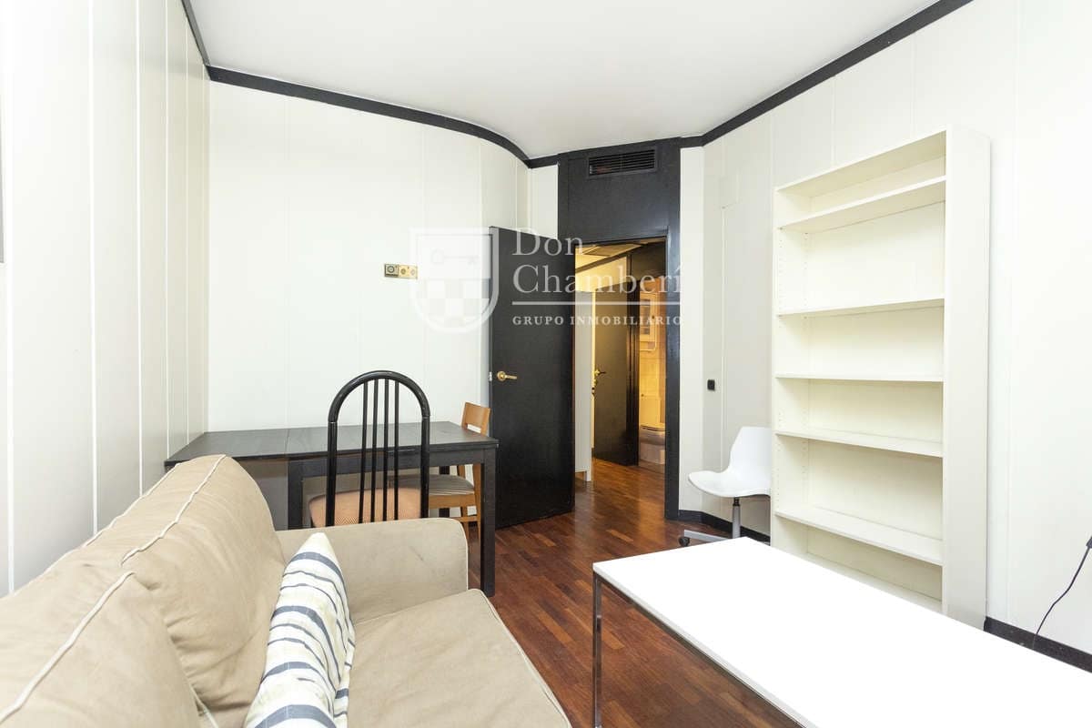 2 sypialnia Mieszkanie do wynajęcia w Miasto Madryt - 1 800 € (Ref: 9990129)