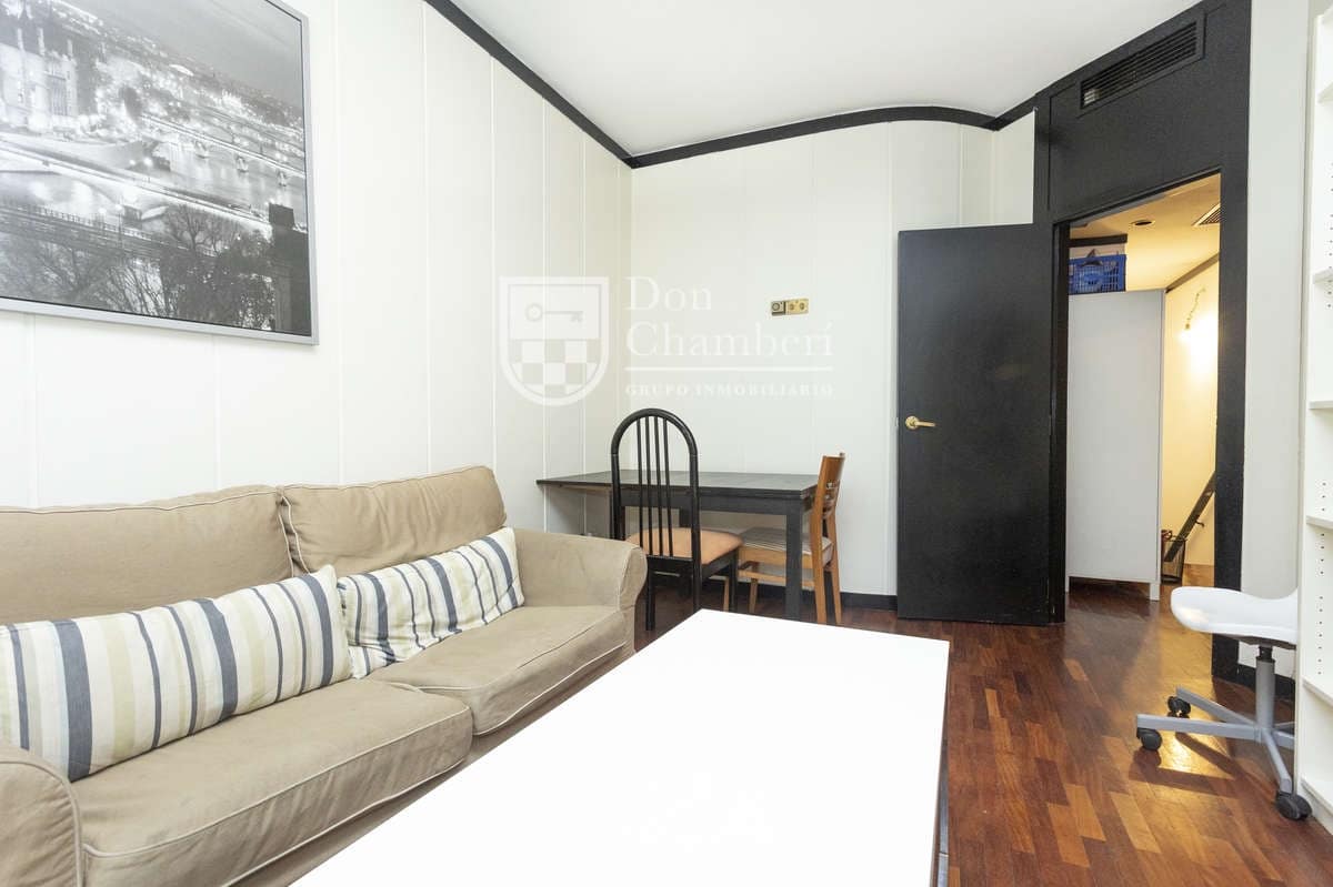 2 sypialnia Mieszkanie do wynajęcia w Miasto Madryt - 1 800 € (Ref: 9990129)