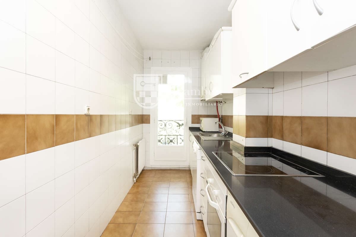 2 sypialnia Mieszkanie do wynajęcia w Miasto Madryt - 1 800 € (Ref: 9990129)
