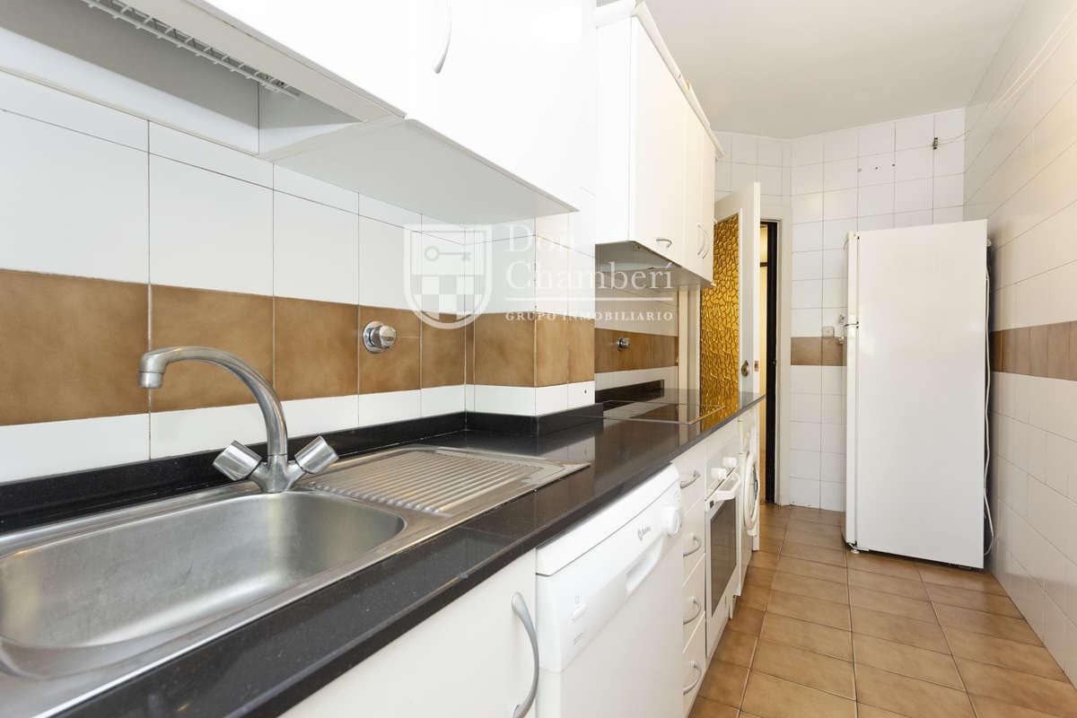 2 sypialnia Mieszkanie do wynajęcia w Miasto Madryt - 1 800 € (Ref: 9990129)