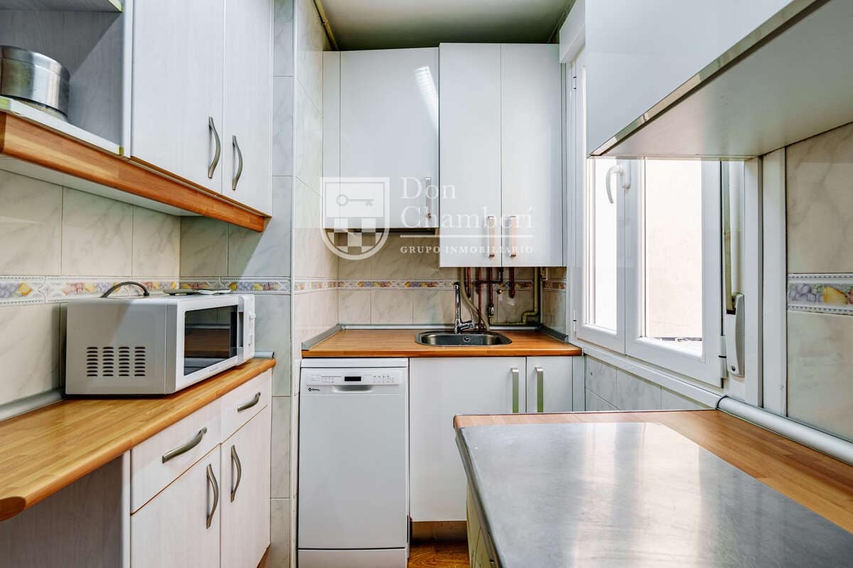 3 makuuhuone Asunto vuokrattavana paikassa Madrid kaupunki - 2 300 € (Ref: 9993735)
