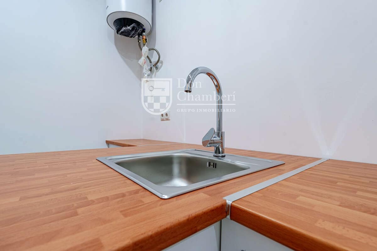 2 quarto Apartamento para arrendar em Madrid cidade - 1 850 € (Ref: 9996553)