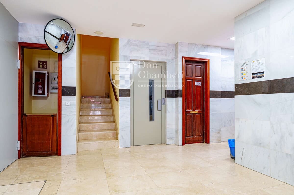 2 quarto Apartamento para arrendar em Madrid cidade - 1 850 € (Ref: 9996553)