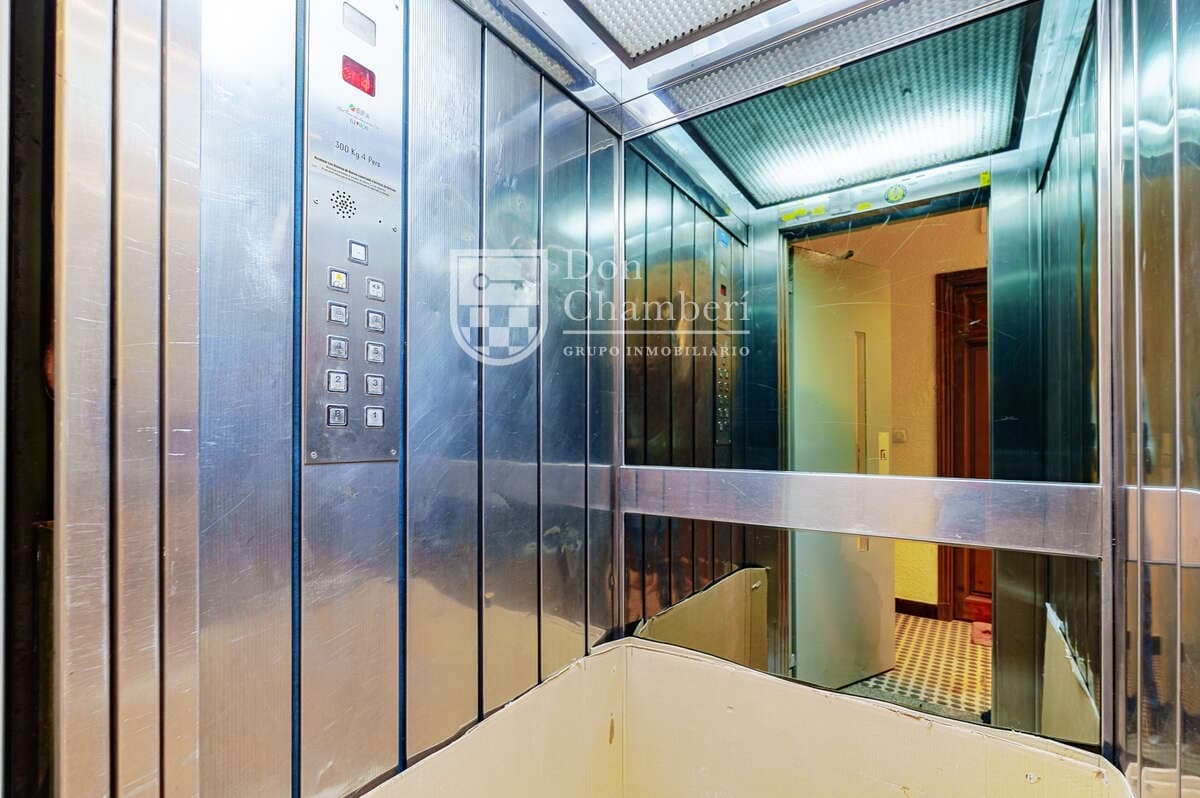 2 quarto Apartamento para arrendar em Madrid cidade - 1 850 € (Ref: 9996553)