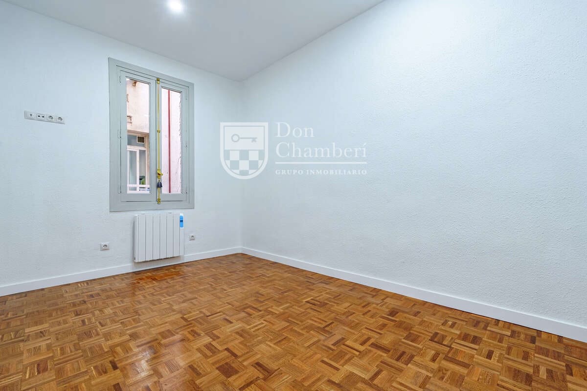 2 quarto Apartamento para arrendar em Madrid cidade - 1 850 € (Ref: 9996553)