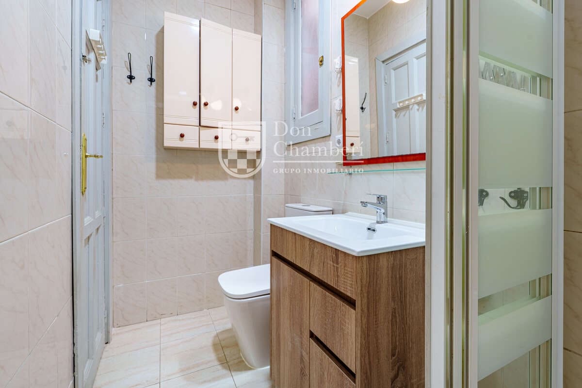 2 quarto Apartamento para arrendar em Madrid cidade - 1 850 € (Ref: 9996553)