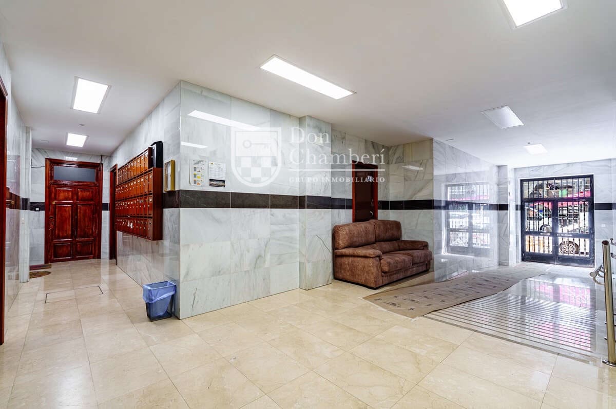 2 quarto Apartamento para arrendar em Madrid cidade - 1 850 € (Ref: 9996553)