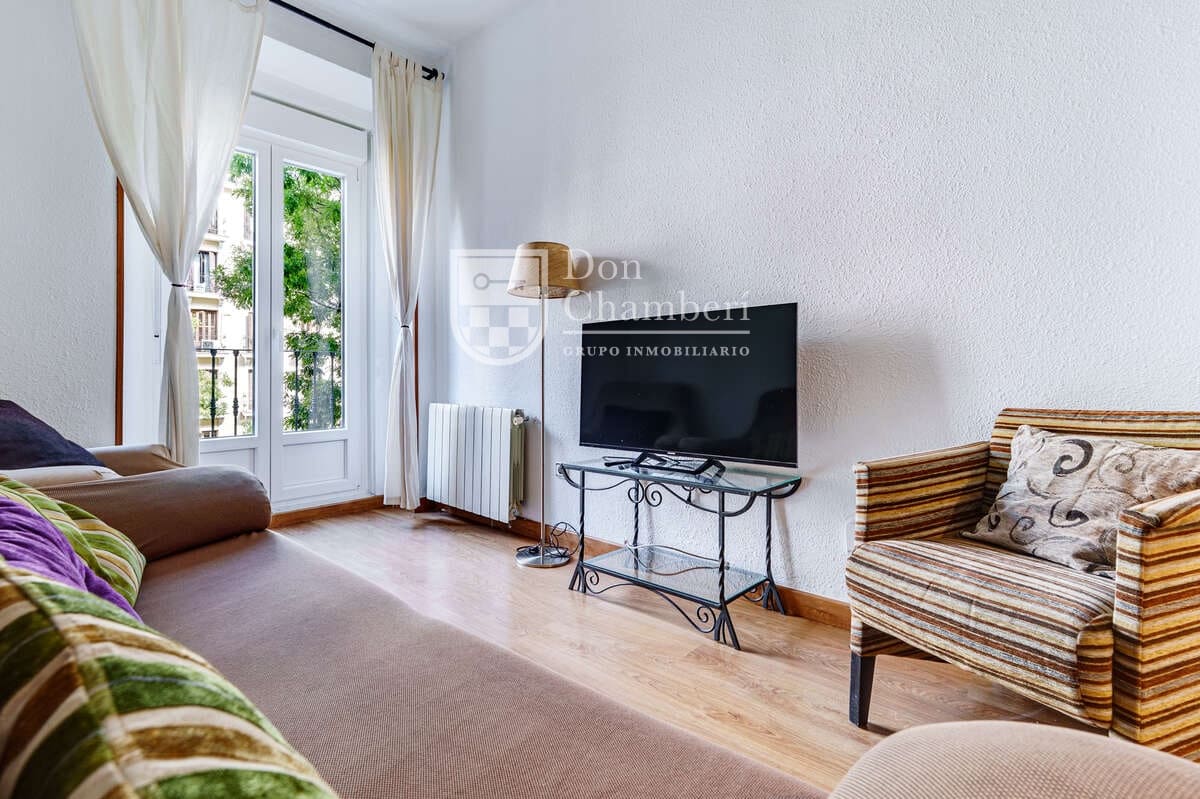 Appartement de 3 chambres à louer à Madrid ville - 2 300 € (Ref: 9997891)
