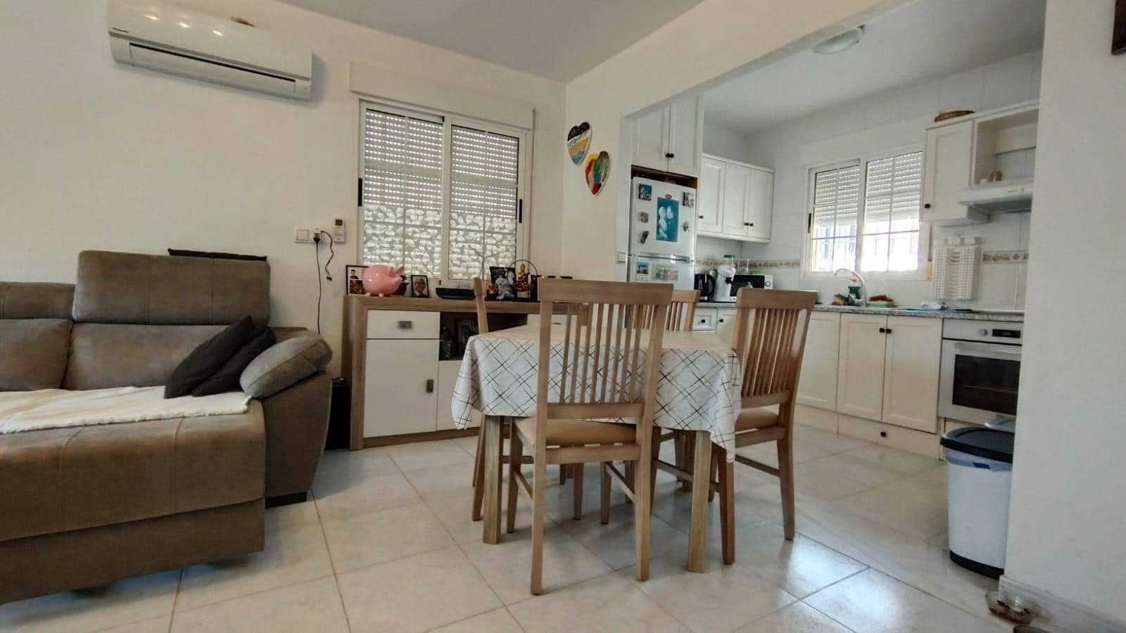 Chalet de 4 habitaciones en Los Balcones en venta con piscina - 290.000 € (Ref: 9484038)