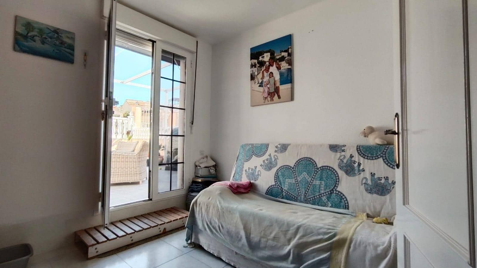 Chalet de 4 habitaciones en Los Balcones en venta con piscina - 290.000 € (Ref: 9484038)