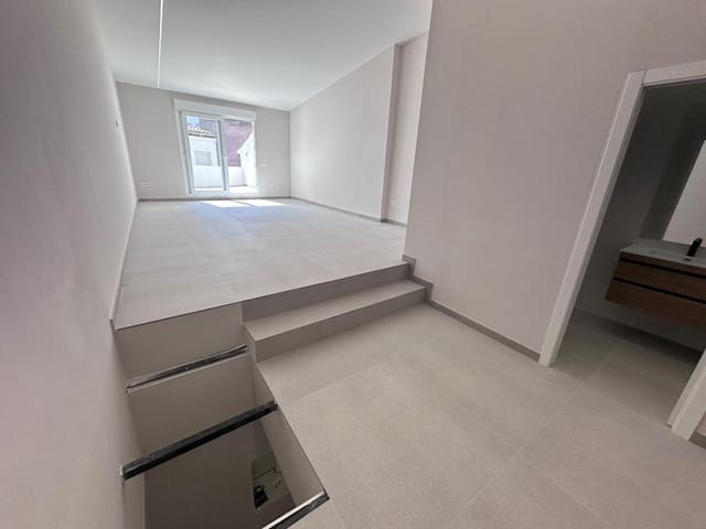 Chalet de 4 habitaciones en Vila-real en venta - 239.000 € (Ref: 10016737)