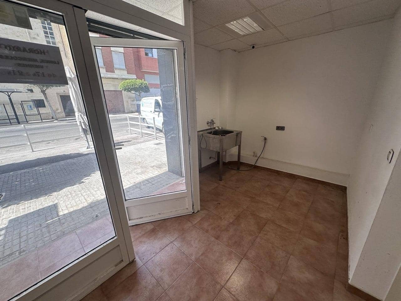 3 bedroom Business for sale in Almassora / Almazora - € 96,000 (Ref: 10016955)