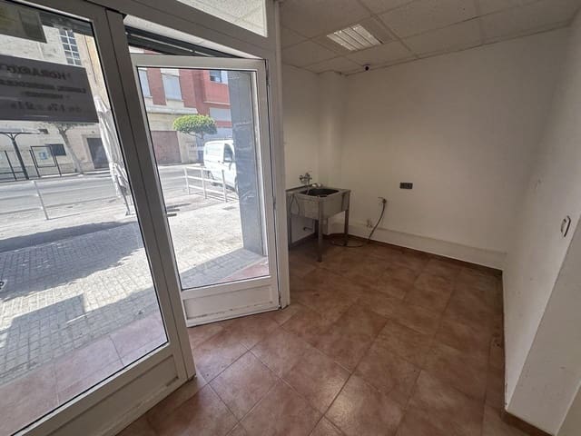 3 bedroom Business for sale in Almassora / Almazora - € 96,000 (Ref: 10016955)
