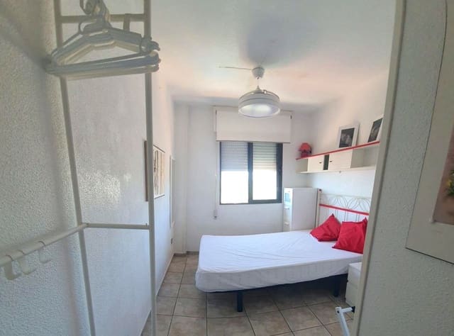 Appartement de 3 chambres à louer à Benicàssim avec piscine garage - 790 € (Ref: 10034680)