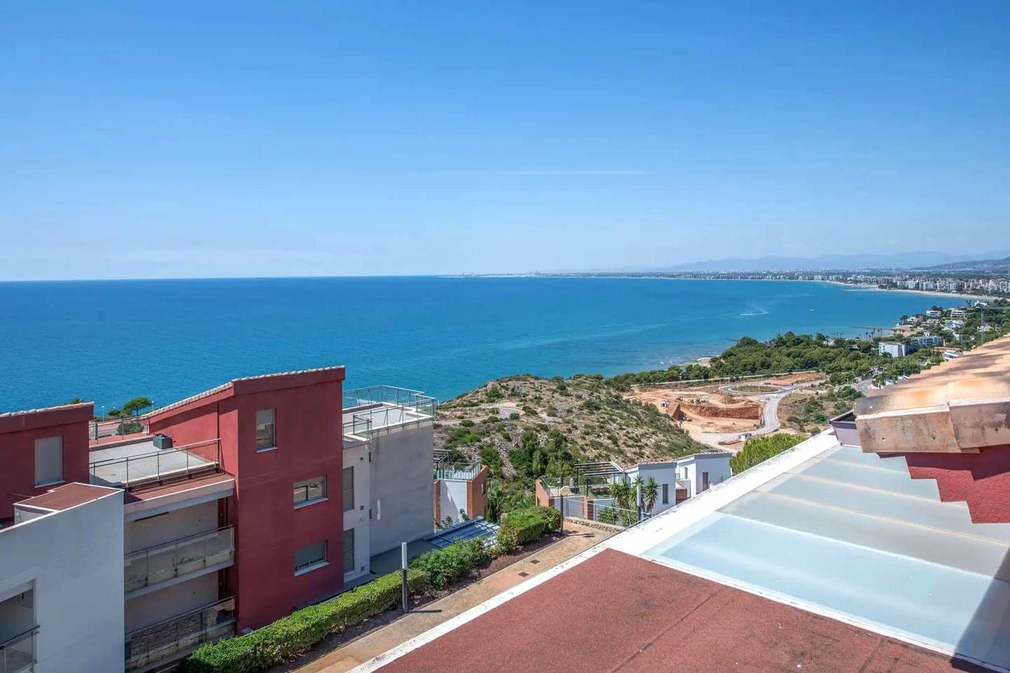 3 slaapkamer Flat te huur in Oropesa  met zwembad garage - € 1.250 (Ref: 10046241)