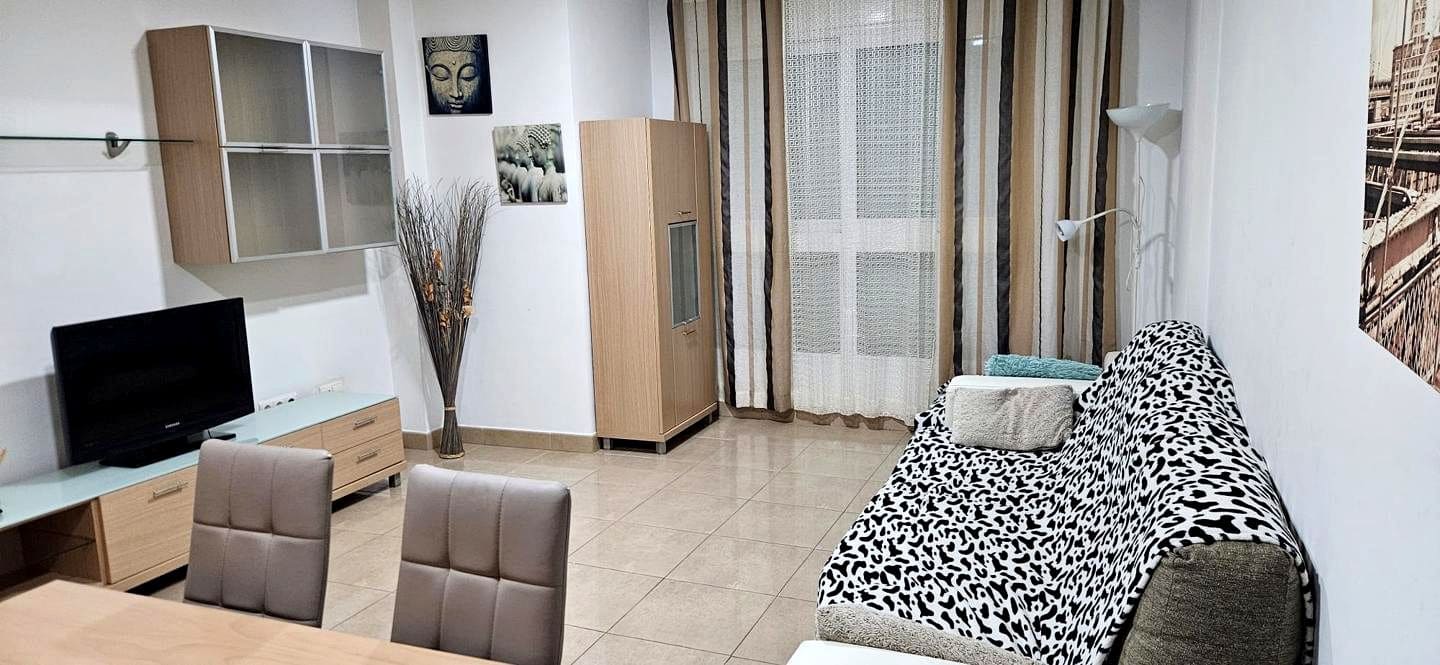 Piso de 2 habitaciones en Oropesa  en venta - 160.000 € (Ref: 9956132)