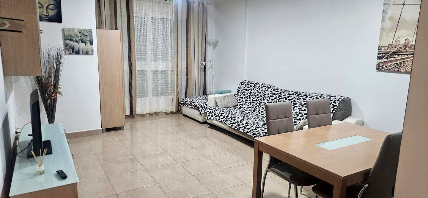 Piso de 2 habitaciones en Oropesa  en venta - 160.000 € (Ref: 9956132)