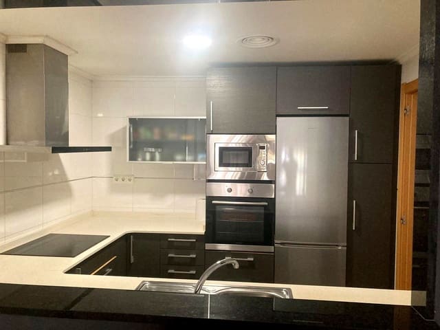 Piso de 2 habitaciones en Oropesa  en venta - 160.000 € (Ref: 9956132)