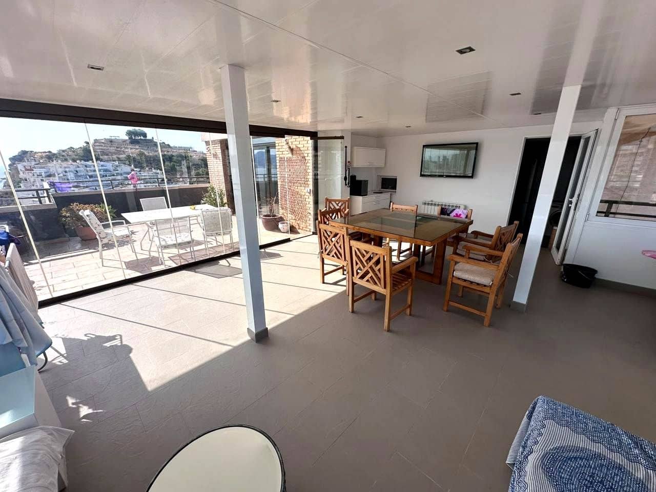 2 bedroom Flat for sale in Benidorm with pool garage - € 755,000 (Ref: 9956133)