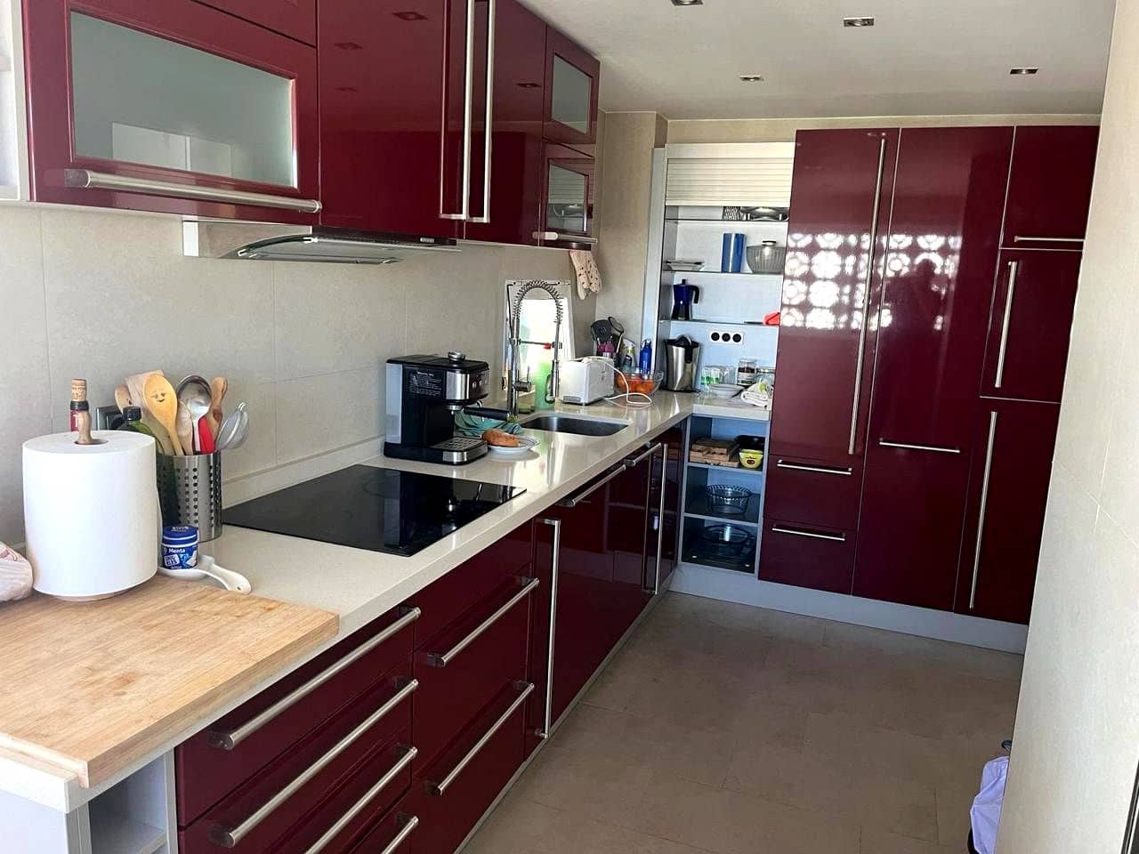 2 bedroom Flat for sale in Benidorm with pool garage - € 755,000 (Ref: 9956133)