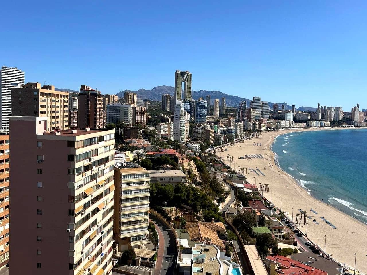 2 bedroom Flat for sale in Benidorm with pool garage - € 755,000 (Ref: 9956133)