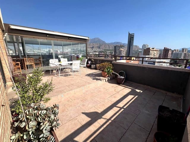 2 chambre Appartement à vendre à Benidorm avec piscine garage - 755 000 € (Ref: 9956133)