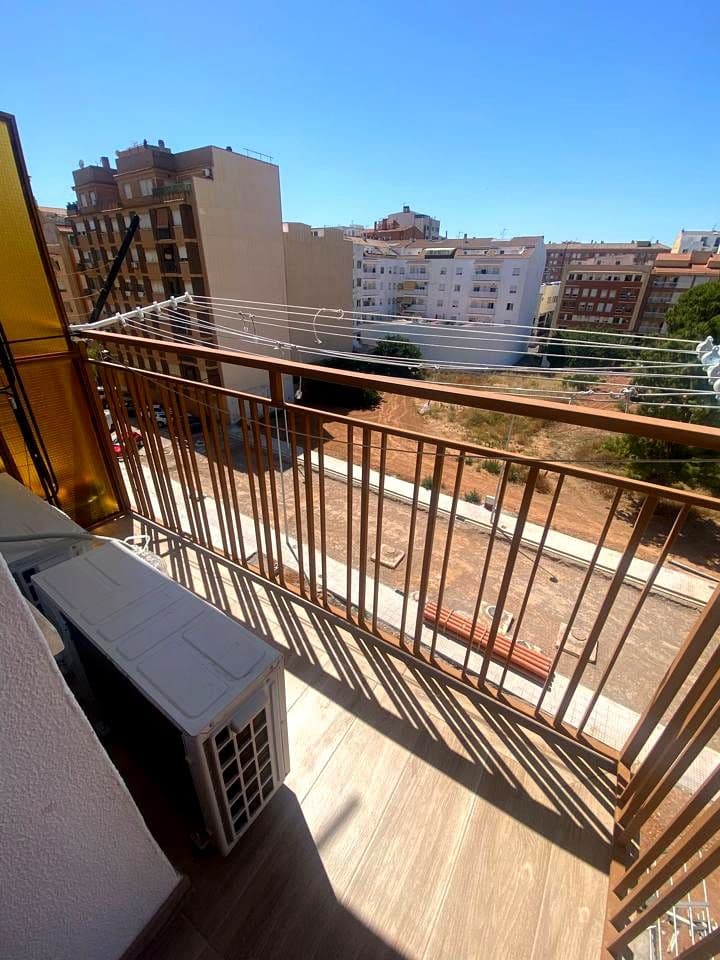 3 soveværelse Lejlighed til salg i Castello de la Plana - € 220.000 (Ref: 9956135)