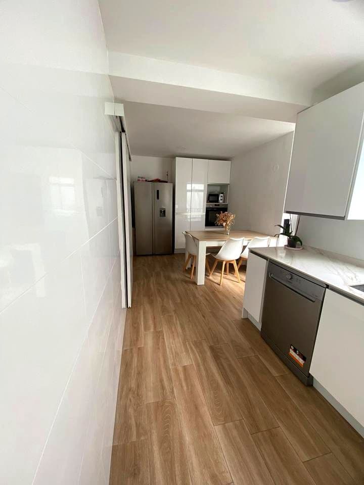 3 soveværelse Lejlighed til salg i Castello de la Plana - € 220.000 (Ref: 9956135)