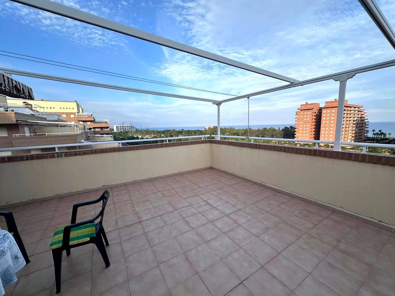 Piso de 2 habitaciones en Oropesa  en venta - 165.000 € (Ref: 9956139)