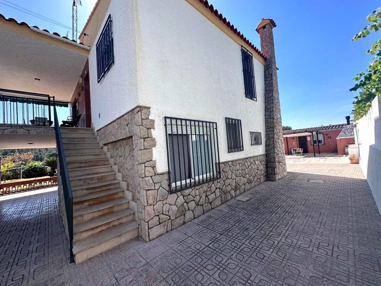 4 Zimmer Villa zu verkaufen in Borriol mit Garage - 300.000 € (Ref: 9956140)