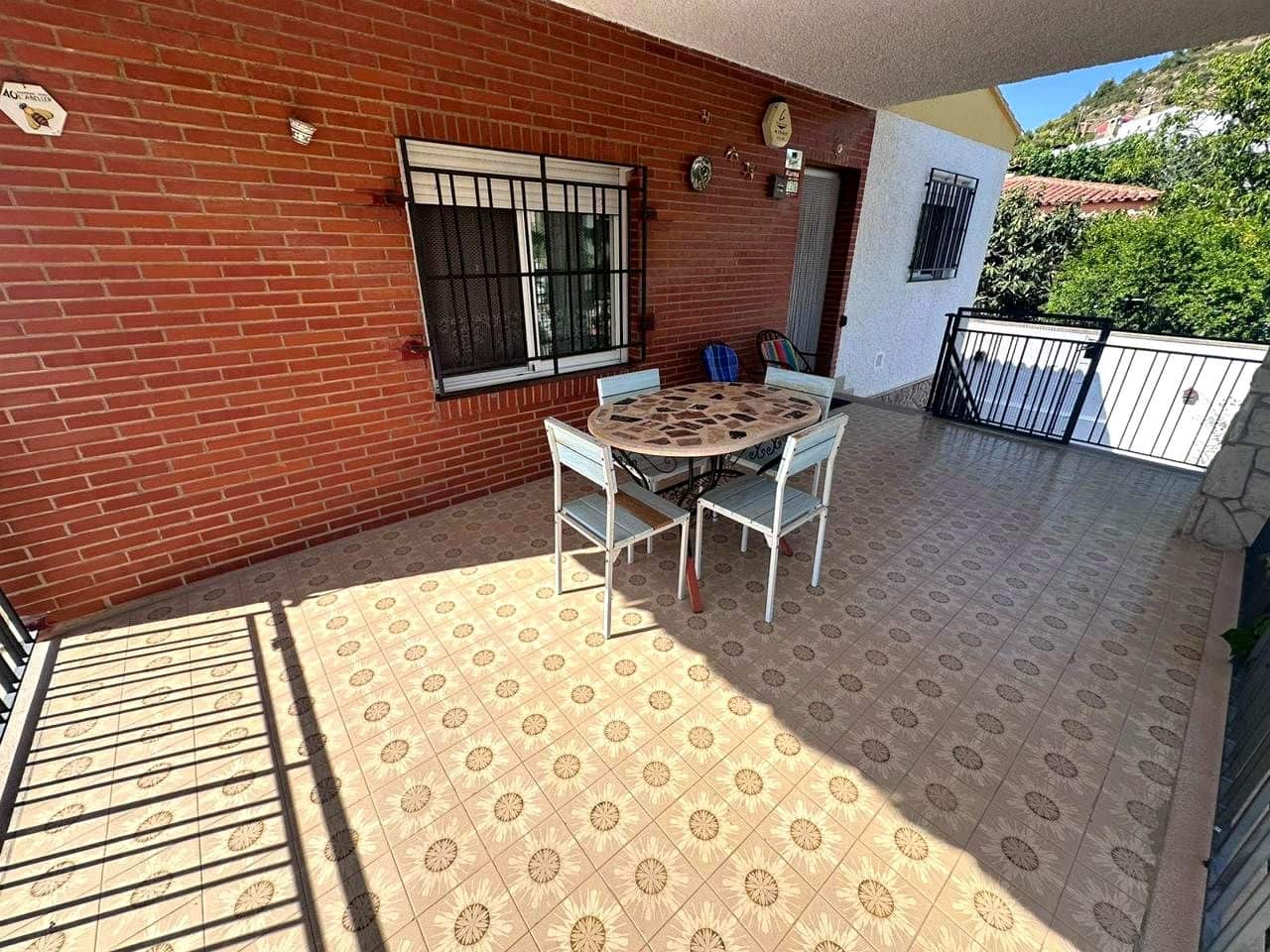 4 Zimmer Villa zu verkaufen in Borriol mit Garage - 300.000 € (Ref: 9956140)