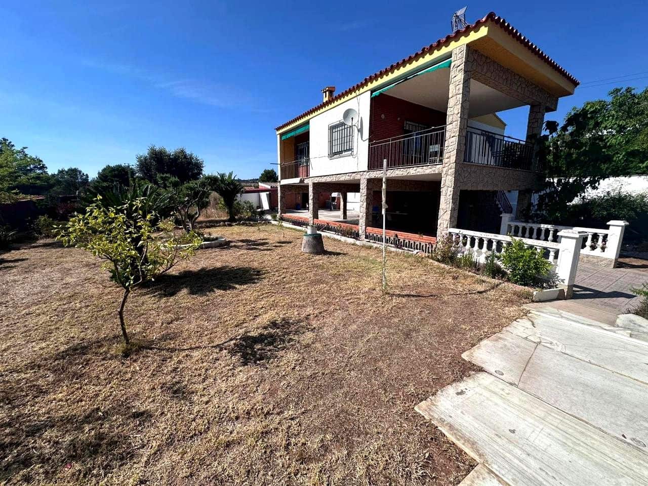 4 Zimmer Villa zu verkaufen in Borriol mit Garage - 300.000 € (Ref: 9956140)