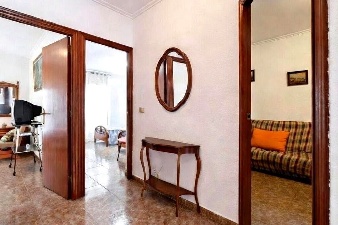 5 Zimmer Villa zu verkaufen in Castello de la Plana mit Garage - 239.000 € (Ref: 9956144)