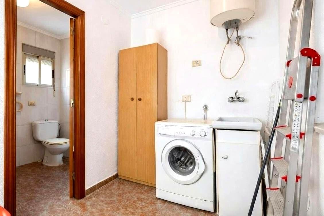 5 Zimmer Villa zu verkaufen in Castello de la Plana mit Garage - 239.000 € (Ref: 9956144)