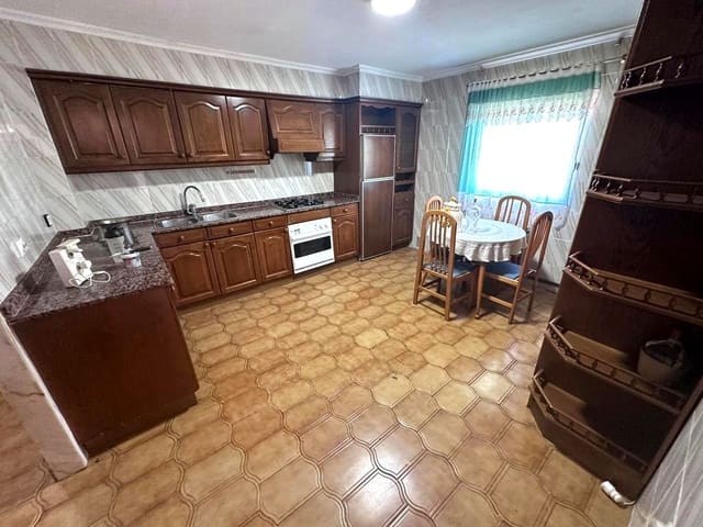 4 Zimmer Villa zu verkaufen in Castelló de la Plana mit Garage - 280.000 € (Ref: 9956146)