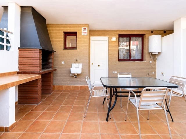 3 chambre Villa/Maison à vendre à Oropesa  avec garage - 189 900 € (Ref: 9956150)