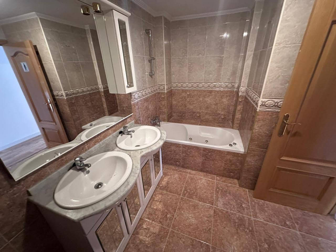 3 slaapkamer Flat te koop in Castello de la Plana - € 179.900 (Ref: 9956152)