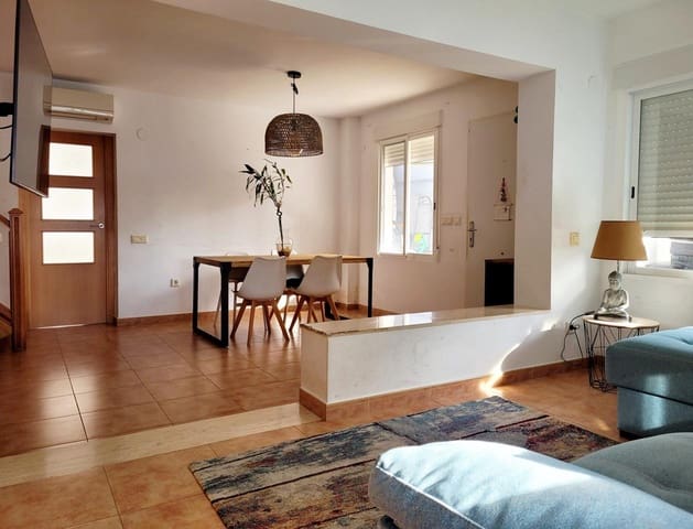 4 soverom Villa til salgs i Benicàssim med svømmebasseng - € 549 000 (Ref: 9956155)