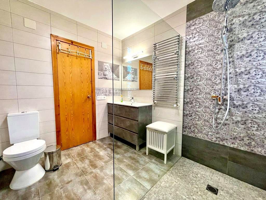 4 sypialnia Willa na sprzedaż w L'Alcora z basenem garażem - 390 000 € (Ref: 9956163)