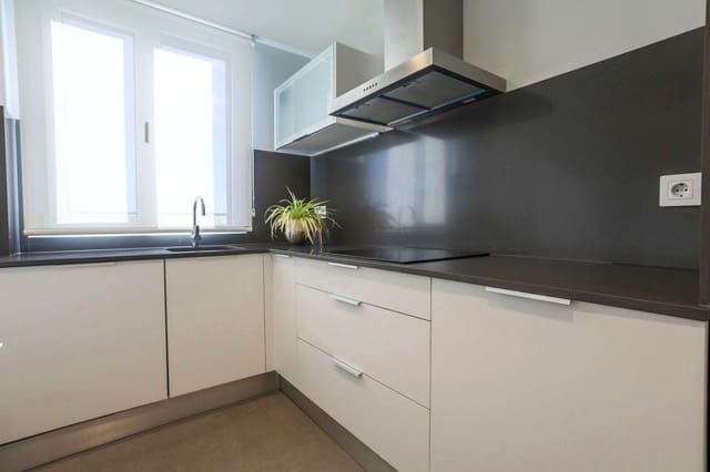 3 sypialnia Mieszkanie na sprzedaż w Este, Castelló de la Plana z basenem garażem - 270 000 € (Ref: 9956170)