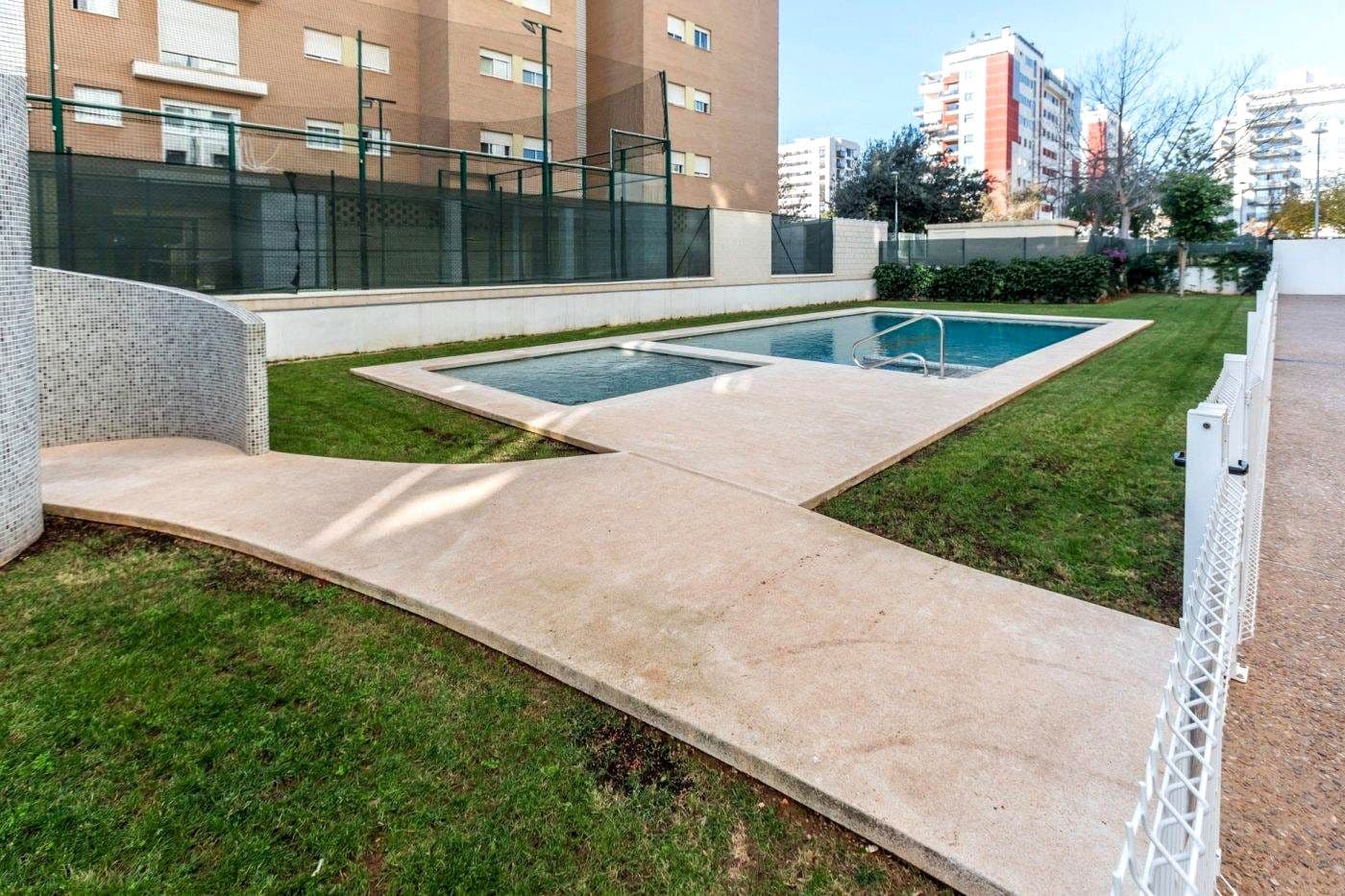 3 sypialnia Mieszkanie na sprzedaż w Castello de la Plana z basenem garażem - 270 000 € (Ref: 9956170)