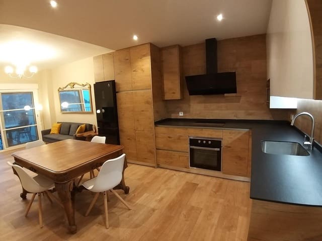 3 makuuhuone Asunto vuokrattavana paikassa Oropesa  - 750 € (Ref: 9956173)