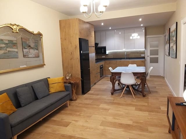 3 makuuhuone Asunto vuokrattavana paikassa Oropesa  - 750 € (Ref: 9956173)