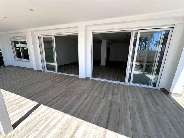 3 soverom Villa til salgs i Benicàssim med svømmebasseng - € 790 000 (Ref: 9956177)
