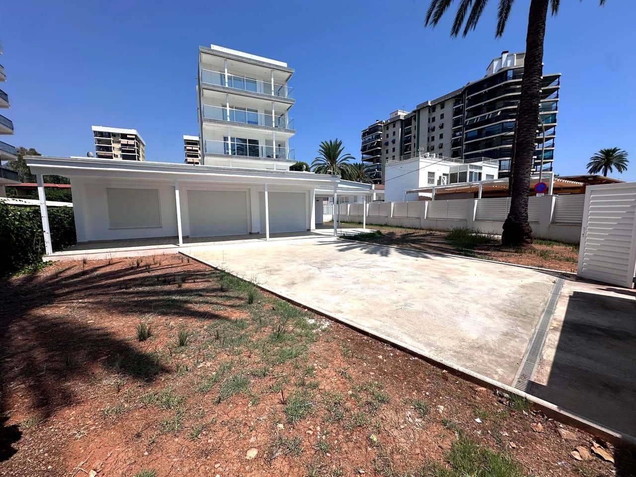 3 soverom Villa til salgs i Benicassim med svømmebasseng - € 790 000 (Ref: 9956177)
