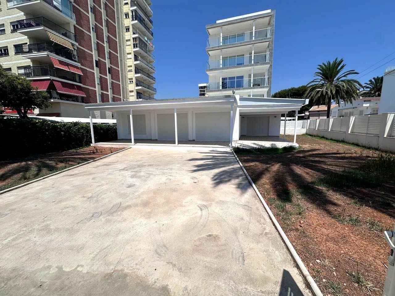 3 soverom Villa til salgs i Benicassim med svømmebasseng - € 790 000 (Ref: 9956177)