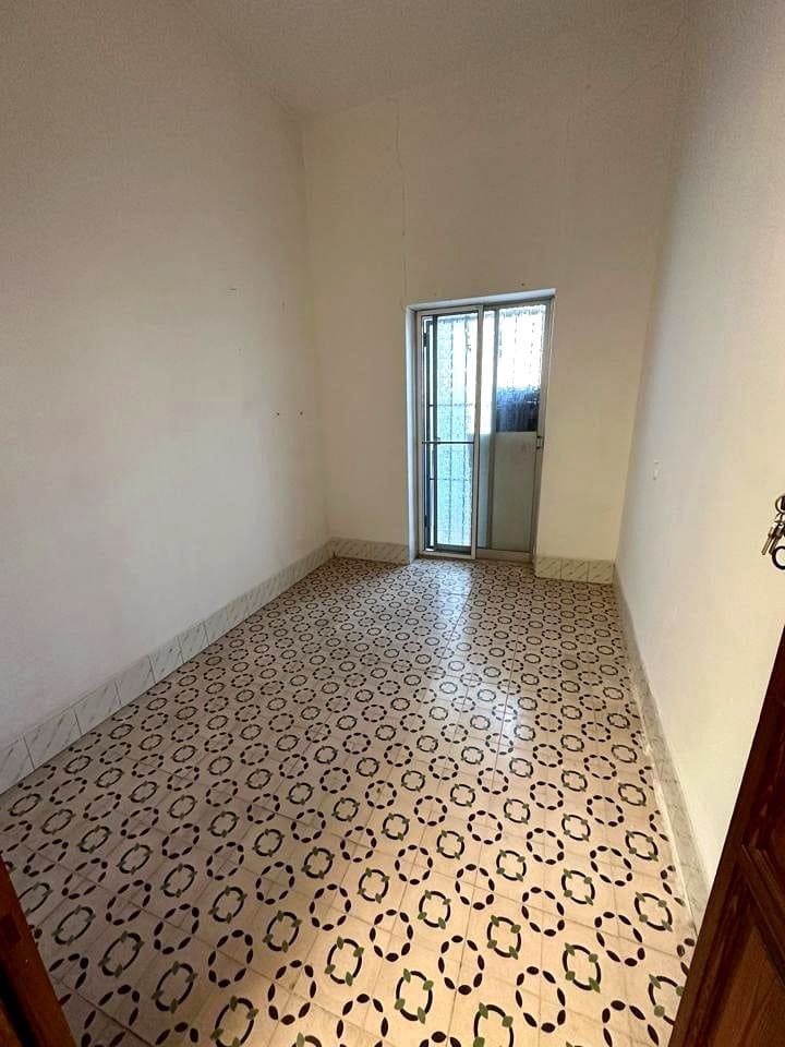8 bedroom Villa for sale in Burriana / Borriana - € 210,000 (Ref: 9956181)
