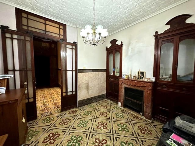 8 soveværelse Villa til salg i Burriana / Borriana - € 210.000 (Ref: 9956181)
